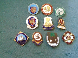 JOB LOT COLLECTION OF 10 DIFFERENT UK ENAMEL BOWLS BOWLING CLUB PIN BADGES - Picture 1 of 4