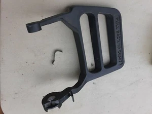 Poulan P3314 Woodshark Kettenbremsgriff (102E) - Bild 1 von 3