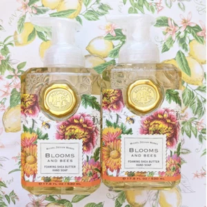 2 Michel Design Works Blooms and Bees Foaming Liquid Hand Soap 17.8 oz with pump - Picture 1 of 2