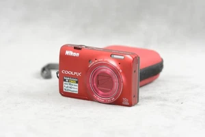 Nikon S6300 Rosso Leggi bene - Foto 1 di 4