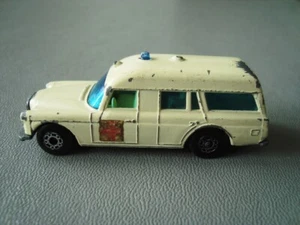 Matchbox Superfast Mercedes Benz Binz Ambulance In Cream - Picture 1 of 2