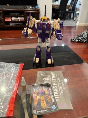 Transformers Titans Return Decepticon Blitzwing & Hazard - Voyager - Complete - Image 1 of 2