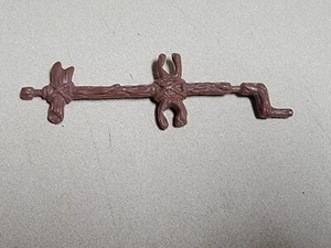 VINTAGE 1983 KENNER STAR WARS * EWOK VILLAGE PLAYSET PART * BBQ FIRE SPIT MAIN * - Picture 1 of 2