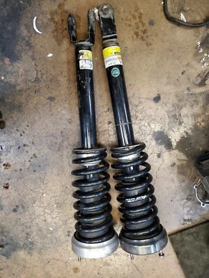 Jaguar XJ8 2004-2009 VANDEN PLAS PUNTALES DELANTEROS REGULARES ARNOTT 2290-F 20-8657 Foto 1 de 4