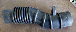 Mazda E2000 SWB 3/88-8/99 2.0 Petrol Air Intake Hose - Picture 1 of 3