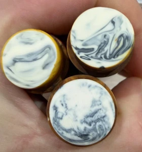 Catalin Faturan 3 Stück Vintage UdSSR Bakelit Stäbe Marmorkern Bernstein Grün 183g - Bild 1 von 8