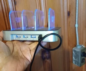 USB Power CHARGER Wall STATION w/ 3 Ports for Charging Cell Phone Tablet Devices - Picture 1 of 16