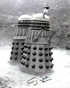Doctor Who Autograph: CY TOWN (Planet of the Daleks) Signed Photo - Imagen 1 de 1