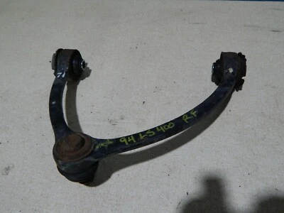 90 91 92 93 94 brazo de control superior delantero derecho pasajero Lexus LS400  Foto 1 de 3