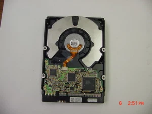 IBM IC35L020AVER07-0, PN 07N7402, MLC H31728, 20GB IDE 3.5 Hard Drive - Picture 1 of 4