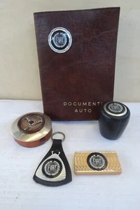 portadocumenti Fiat portachiavi pomello cambio profumatore badge Fiat 500 850 - Picture 1 of 13