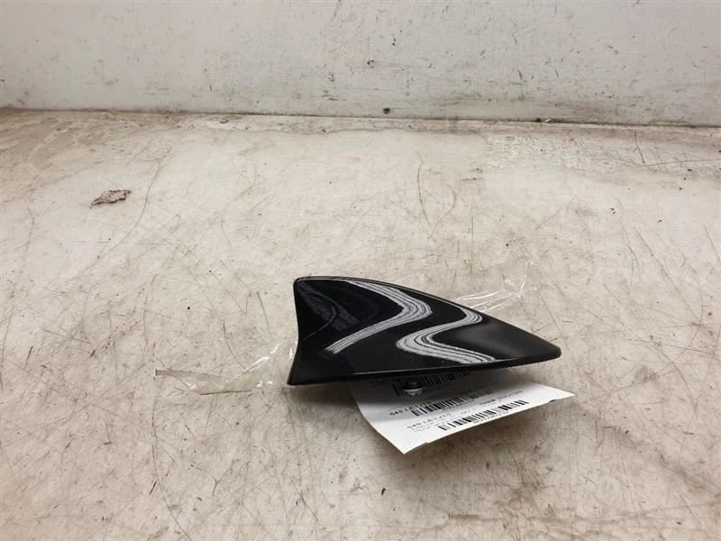 Antena montada en techo 14 15 Lexus IS250 negra 212  Foto 1 de 4