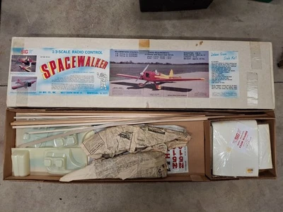 Sig, "Spacewalker" Escala 1/3, Vintage, Balsa R/C Kit Avião, 104" - Imagem 1 de 4
