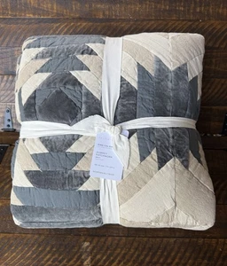 Trapunta patchwork Pottery Barn Aubrey in velluto - King/Cal King nuova - Foto 1 di 3
