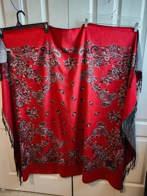 MANTA/SHAW ROSA, ROJO Y NEGRO COSQUILLAS CON FLECOS Foto 1 de 4