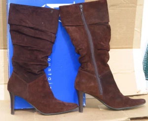 Woman's SHOES WHITE MOUNTAIN  , SIZE 8M, BROWN  SUEDE BOOTHS,  CARMELLA - Picture 1 of 14