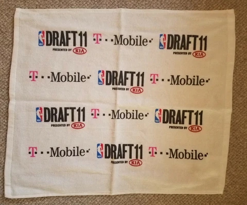 2011 NBA DRAFT OFFICIAL MINI TOWEL T- Mobile 15X18 IN Cover