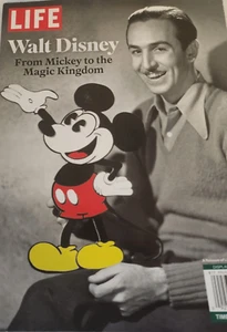 LIFE Magazine Walt Disney From Mickey To Magic Kingdom 50 Years of Disney World - Imagen 1 de 8