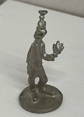 Scene it Disney Goofy Token Replacement Game Piece Part - Image 1 of 4