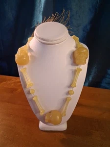 Collana di 2 perle con teschio e ossa di Naghi vintage 2000 - Foto 1 di 3