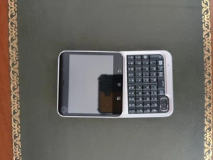 Motorola Flipout No battery No Charger. - Photo 1 sur 5