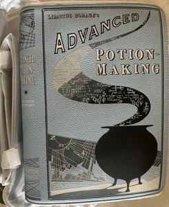 Vera Bradley X Harry Potter Hogwarts Library Advanced Potion Making Book Bag New - Picture 1 of 9