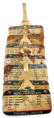  Lote de 7 etiquetas de servicio de metal para movilización de aceite móvil en estante de distribuidor Pegasus Foto 1 de 4