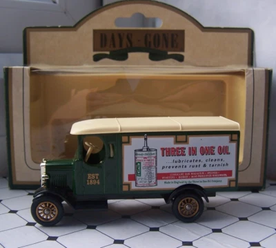 LLEDO, DAYS GONE, MORRIS VAN, OIL, LIMITED EDITION, DIE CAST MODEL, VINTAGE - Image 1 of 4