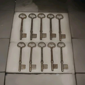Vintage Skeleton Key Lot Of 10 Heart Shape Blank Uncut Metal Arts Crafts Cosplay - Picture 1 of 3