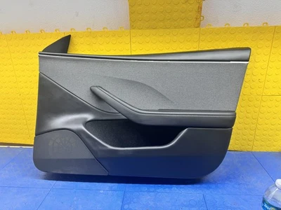 2024 Tesla Model 3 Front Right Door Panel RH OEM 1776743-20-C Foto 1 de 4