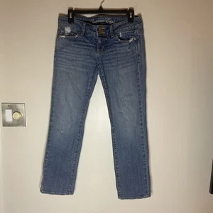 American Eagle jeans women’s Straight Leg Distressed Low Rise Size 4 - Picture 1 of 7