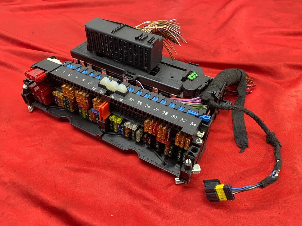 99-06 BMW E46 3 Series M3 X3 Interior Power Fuse Junction Control Box Unit OEM✅ - Image 1 of 4