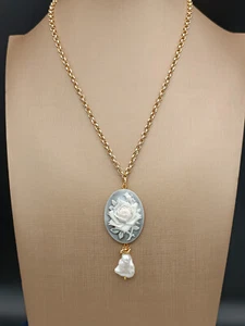 Collana donna catena lunga cammeo pendente ciondolo cameo rosa perla naturale - Imagen 1 de 11