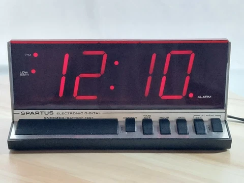 Vintage Spartus Electronic Digital Alarm Clock Hi Tech Model 1150 Tested Working Cover