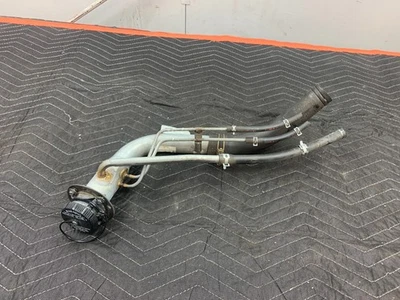 Mazda Miata 1999-2005 OEM tanque de combustible gasolina llenado cuello tapa tapa tubo nuevo en caja *leer* Foto 1 de 4