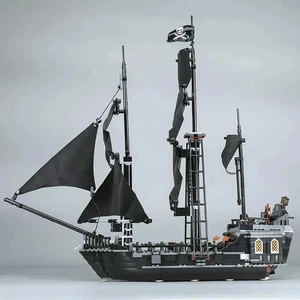 Pirates of the Caribbean Black Pearl Ship – 875pcs Building Blocks with Figures - Picture 1 of 6
