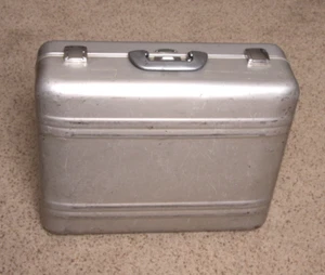 Zero Halliburton Aluminum Camera Case 21" x 17" x 7" - Picture 1 of 5