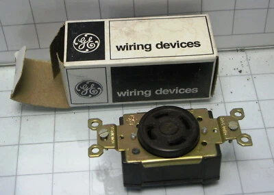 Receptáculo General Electric GL1530 30 amperios 250 voltios trifásico NEMA L15-30 GE Foto 1 de 3