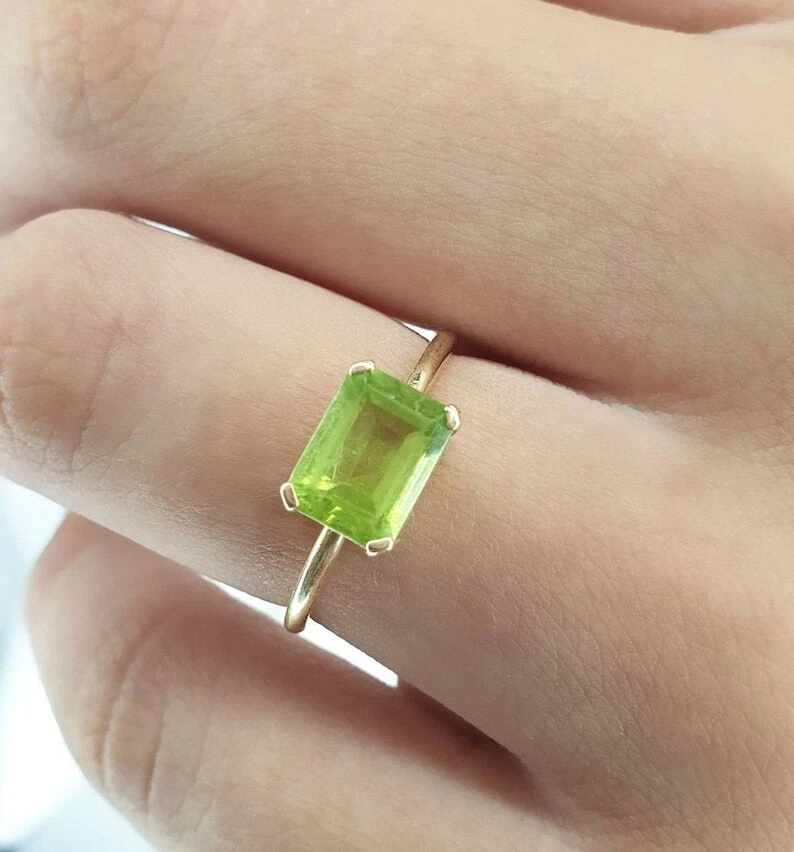1.00 Ct Peridot Solitaire Prong Ring 10k Solid Yellow Gold - Image 1 of 4