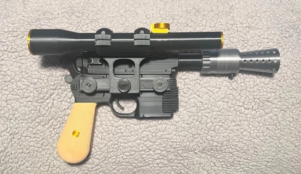 Réplica bláster Han Solo DL-44 (cosplay/pantalla) Foto 1 de 4