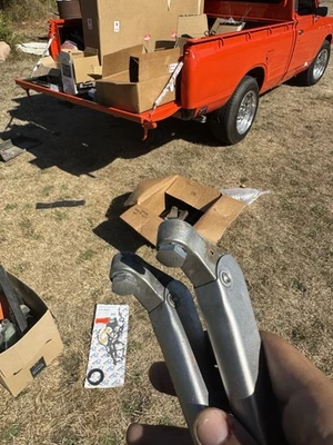 Brazos limpiaparabrisas Datsun 620 originales vintage camioneta pickup 1972-79 OEM Foto 1 de 4