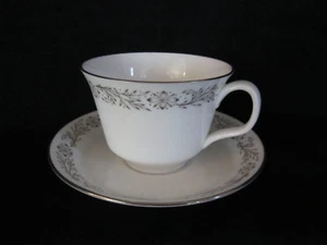 Minton Glenwood S722 Teacup and Saucer Made in England - Picture 1 of 2
