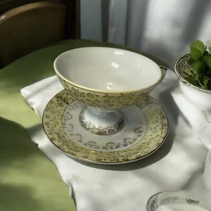 JAPAN gelbe Teetasse und Untertasse Glanz Gelbgold Sockel Mid Century - Bild 1 von 9