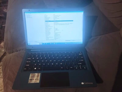 Gateway 11.6" Ultra Slim Notebook, HD, Intel Celeron N4020, 64GB Storage, 4GB Me - Изображение 1 из 4