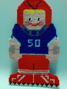 ⭐ Vintage Handmade Plastic Canvas 10.25" Football Player Wall Art . (f3 - Picture 1 of 2