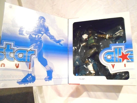 2007 Upper Deck Reggie Bush All Star Vinyl Figure NFL4 RB1 LE 1000 Dark Jersey Cover