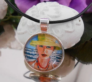 Leder Kette + Anhänger Frau mit Hut Glas Cabochon 25 mm  Lederband schwarz 45 cm - Bild 1 von 4