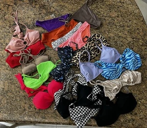 Wow!! Huge Lot 19 Pieces JUNIOR BIKINI tops & Bottoms S & XS Many Brands! - Picture 1 of 5