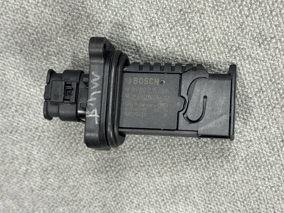 BMW F82 2012-2018 F22 F30 F32 F10 F13 M3 MAF medidor sensor de flujo de aire másico OEM Foto 1 de 4