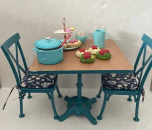 American Girl Doll 2020 TEATIME TABLE juego de té fiesta, sillas, muebles accesorio - Imagen 1 de 5